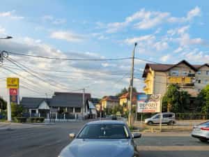 BMW G30 518d 2019 — miniatura 10