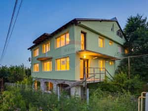 Casă individuală 164 mp | 2 unități independente | Etaj + Mansardă | T