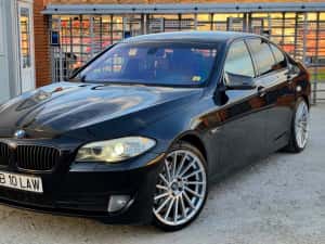 Bmw f10 3.0 D manual unic proprietar stare impecabila. SE POATE ACHIZIȚIONA SI IN RATE Garanție/ livrare in tara