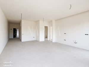 Apartament 3 camere de vanzare in Floresti — miniatura 3