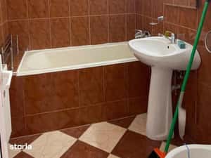 OPORTUNITATE, Apartament 2 camere, 51 mp, confort si liniste, zona Rep — miniatura 4