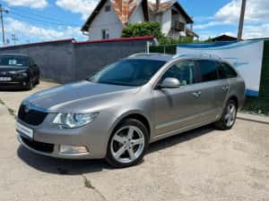 Skoda Superb 2.0 TDI 140 CP Laurin Klement Clima Navigatie Incalzire Canapele
