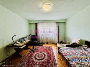 Apartament 2 camere de vanzare | decomandat | strada Lunga | pivnita |