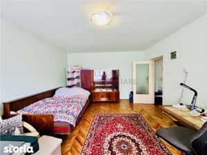 Apartament 2 camere de vanzare | decomandat | strada Lunga | pivnita | — miniatura 4