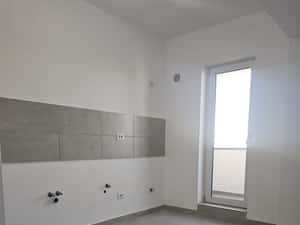 Garsoniera , la 3 minute de statia de Metrou Pacii — miniatura 2