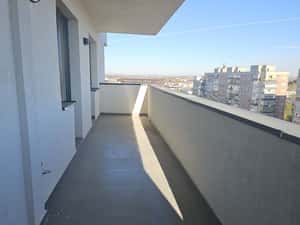 Garsoniera , la 3 minute de statia de Metrou Pacii — miniatura 4