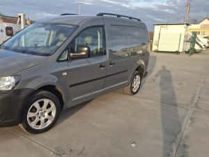 Vw Caddy maxi 2011 4x4 2.0tdi 2usi carlig clima Rate Factura Garanție — miniatura 1