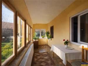 FILM! Casa cu sura, pivnita, balta cu pesti, 2.280 mp teren roditor, Lemnia, Covasna — miniatura 4