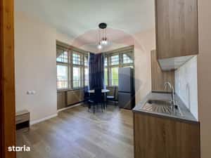 De închiriat - Garsonieră în vilă veche, Piața Cipariu — miniatura 4