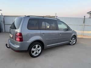 VW TOURAN 1.9 tdi* 105 cp* 2009* Automat* IMPECABIL!!! — miniatura 7