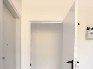 Apartament de lux 80 mp mobilat de închiriat bloc nou Ipotești,Suceava — miniatura 4