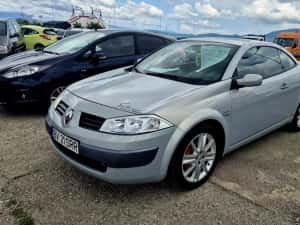 Renault Megane 2 Cabrio 2.0 //Climatronic//Impecabil //inscris Ro //Benzina //179.000 km// — miniatura 7