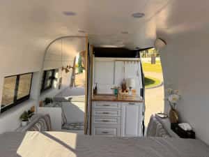 Autorulota campervan Iveco de LUX - conversie noua 2026, omologata- nu Fiat, nu Peugeot, nu Mercedes, nu Citroen - Merita VAZUT — miniatura 6
