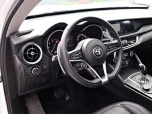 Alfa Romeo / Stelvio / 2018 / 4X4 /Automat / Distronic/Lane/Side/Memorii/Camera/Piele/Full LED / Incalzire — miniatura 5