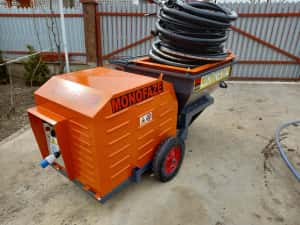 Masina pompa de tencuit 220v pe baza de nisip ,ca si noua — miniatura 2