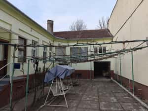 Vand casa 4 camere zona Ultracentrala — miniatura 2