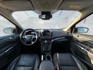 Ford Kuga Titanium Automată 182 HP Benzină — miniatura 2