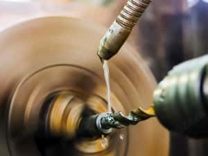 Mecanic producție - hrană pentru câini și pisici