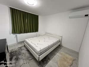 Apartament 3 camere decomandat de închiriat — miniatura 3