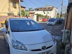 URGENT Toyota Prius 3