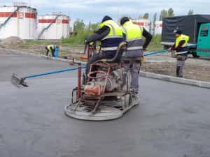 Turnare beton elicopterizat, finisat cu elicopter și cuart — miniatura 9