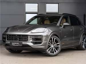 Porsche Cayenne Automată 740 HP Hibrid (B/E)
