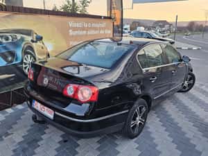 Volkswagen Passat 1.9 TDI 2008 Manuala 6+1 viteze — miniatura 5