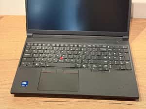 Laptop Lenovo ThinkPad T16g Gen3 16" 3.2K Tandem OLED Ultra 9 275HX 128GB Ram Nvidia RTX 5090 24GB 4TB SSD AlienStore Firma Factura-TVA — miniatura 3