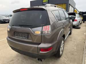 Dezmembrez / Dezmembrari / Piese / Accesorii Mitsubishi outlander 2010 2.2 hdi 4HK 4x4 automat volan stanga — miniatura 3