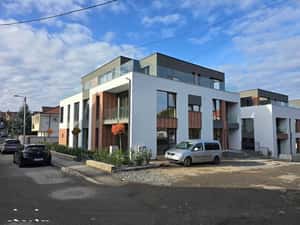 Apartament spatiu servicii medicale birouri 170mp P+E Zorilor / Europa — miniatura 3