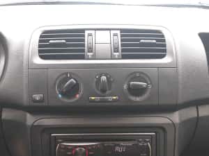 Skoda Fabia 1,2  benzina , an 2011 ,euro 5 — miniatura 6