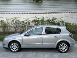 Opel astra H 74000 km 1.6 benzina 115 cp unic proprietar cu clima — miniatura 6