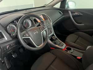 Opel Astra 2014, Diesel, 224.000 km, 6.999 EUR — miniatura 6
