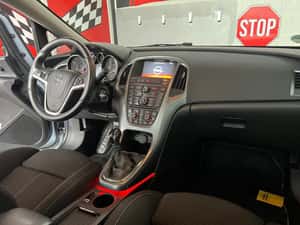 Opel Astra 2014, Diesel, 224.000 km, 6.999 EUR — miniatura 7