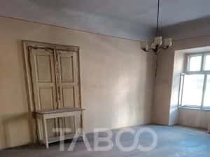 Apartament cu 2 camere de vanzare in centrul Clujului etajul 1