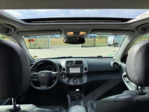 Toyota RAV-4 2.2 D-4D — miniatura 6