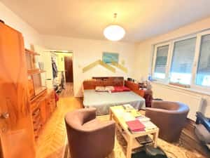 Piata 700- 2 camere- Centrala proprie