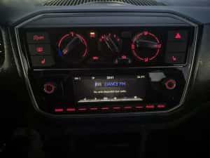 Închiriere Auto București - Volkswagen Up | Rent a Car — miniatura 9
