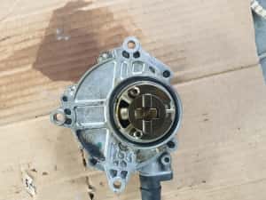 Pompa vacum bmw e87,e90,motor 1.6i,1.8i,2.0i,tip N43 — miniatura 6
