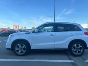 Suzuki Vitara 4x4 automată 1.6 benzină, euro 6, carte service la zi, accept test reprezentanță. — miniatura 5