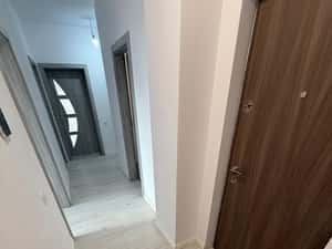 Intabulat si SMART! Ap 3 cam, 2 bai, lift, geam baie, incalz pardos. — miniatura 5
