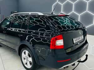 Skoda Octavia 2.0D E4 4X4 Manuală 140 HP Diesel — miniatura 3