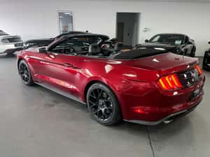 Ford Mustang Cabrio 2019 — miniatura 5
