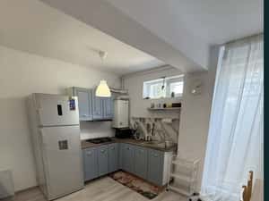 Apartament 2 camere la prima închiriere, încălzire parchet și parcare — miniatura 1