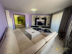 Apartament spatios tip C cu 3 camere de vanzare pe Bld. Decebal-Oradea