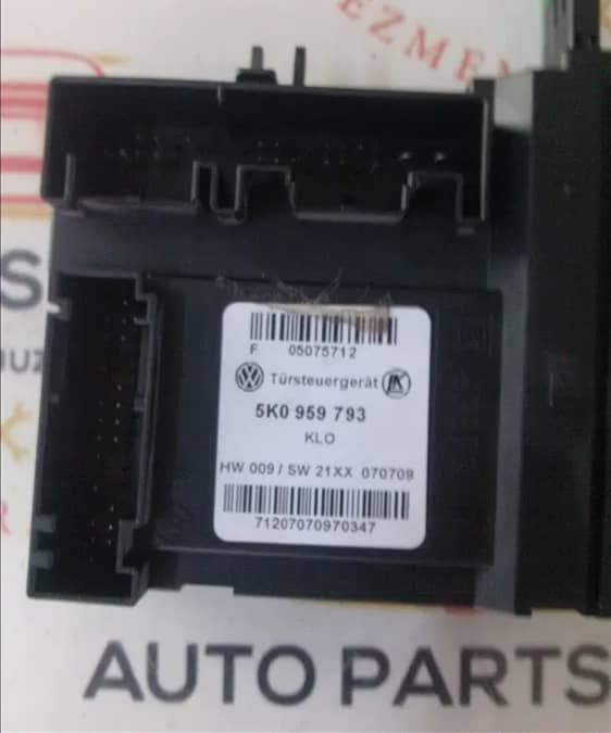 Modul motoras macara geam usa dreapta fata skoda octavia 2 an fabr. 2011 — fotografie 1 din 4