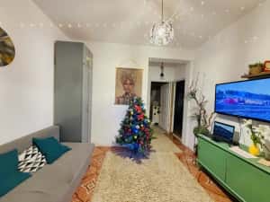 Apartament 3 camere in vila Giulesti zona linistita și curte generoasă etaj 1 — miniatura 1