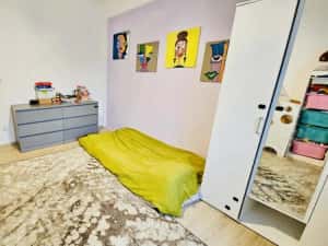 Apartament 3 camere in vila Giulesti zona linistita și curte generoasă etaj 1 — miniatura 6