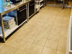 Apartament 3 camere in vila Giulesti zona linistita și curte generoasă etaj 1 — miniatura 9