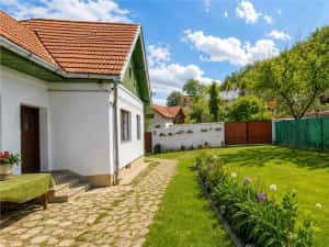 Casa sub aripa padurii, 1.750 teren roditor, Central, Sacele, Brasov — miniatura 3